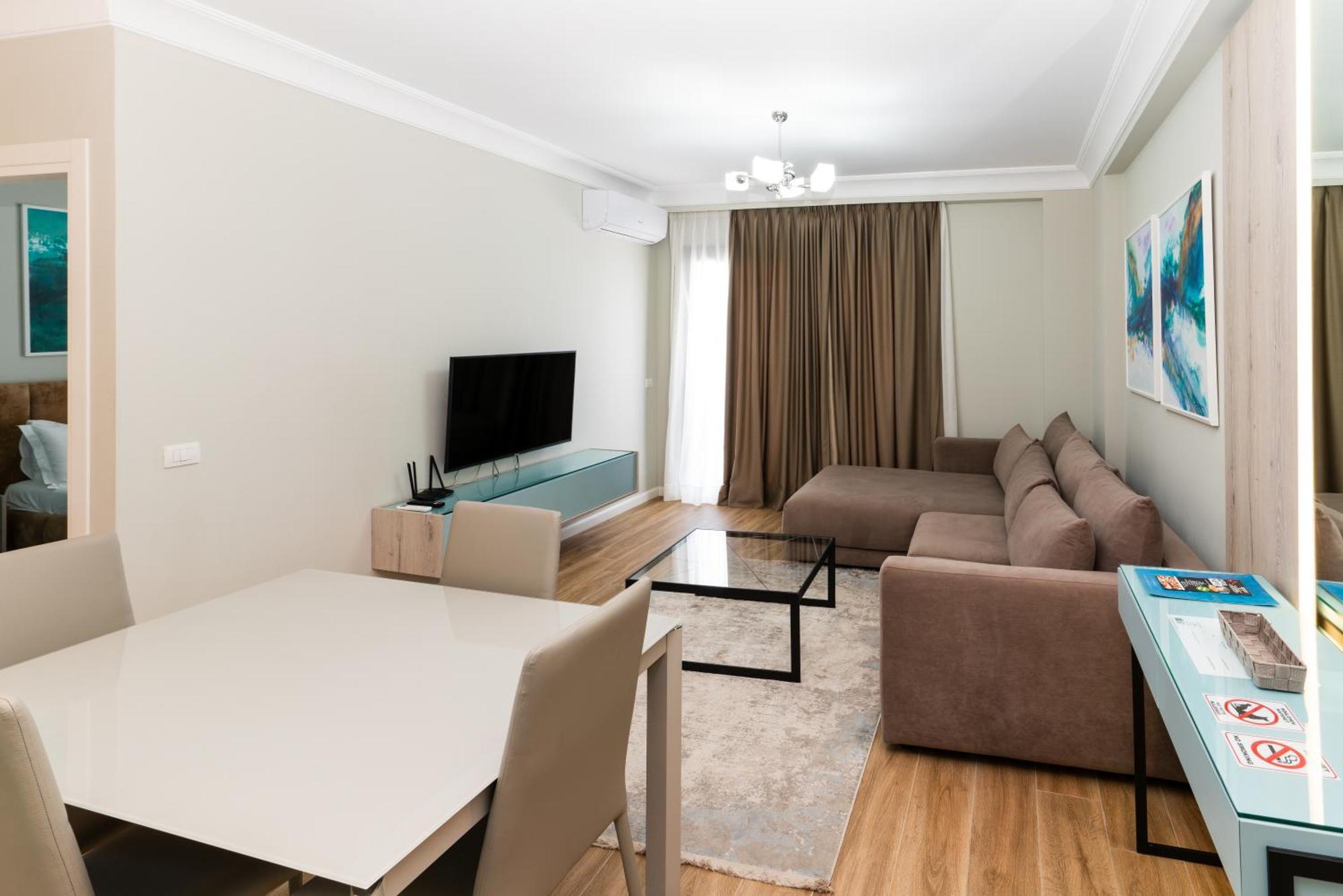 Blissful Apartments Sarandë Eksteriør billede